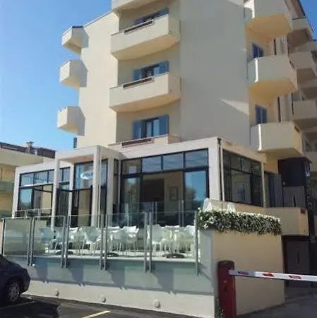 Ancore 3* セニガッリア